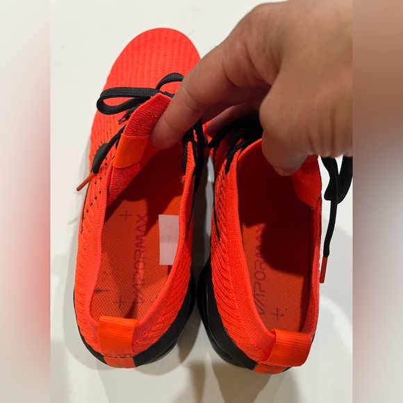 Nike Air Red Vapormax Sneakers in Flash Crimson Sz. 11 - Picture 8 of 8